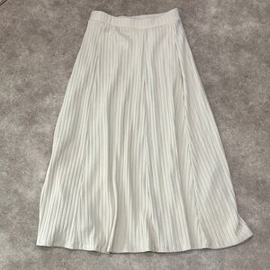 Elegant Cream Pleated Skirt Old Navy